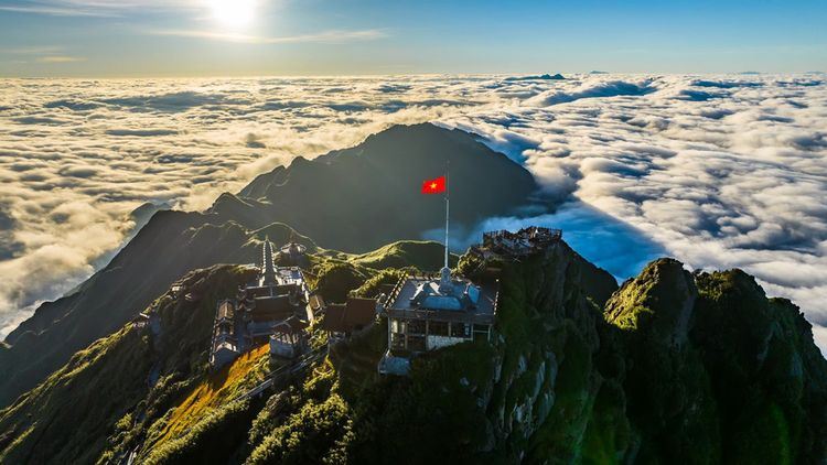 Fansipan, el pico más alto de Vietnam con 3,143 metros, en Sapa