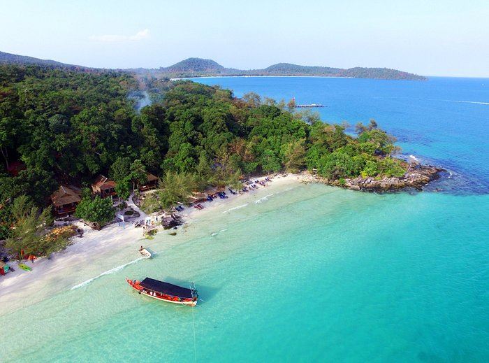 Turquoise Paradise: Koh Rongs pristine beaches beckon